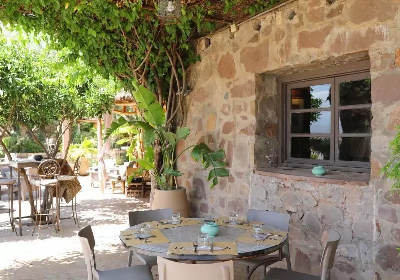 Hotelli Le Petit Hôtel Du Flouka