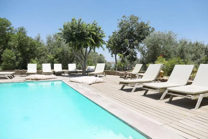 ホテル Le Petit Hôtel Du Flouka