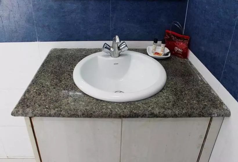 ホテル Oyo Rooms Railway Station Raja Road 1