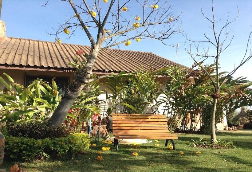 Hotelli Reewa Waree Resort