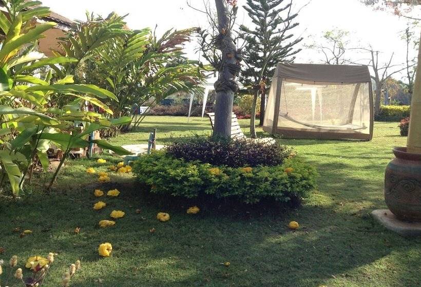 Hotelli Reewa Waree Resort