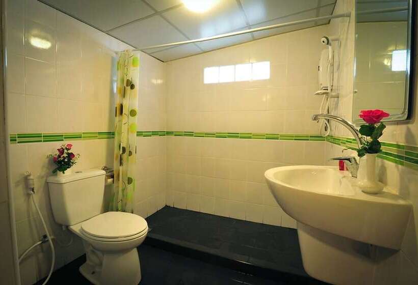 Hotelli Reewa Waree Resort