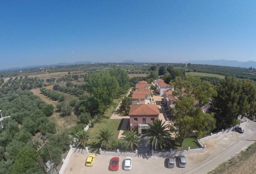 בית מלון כפרי Sias Resort