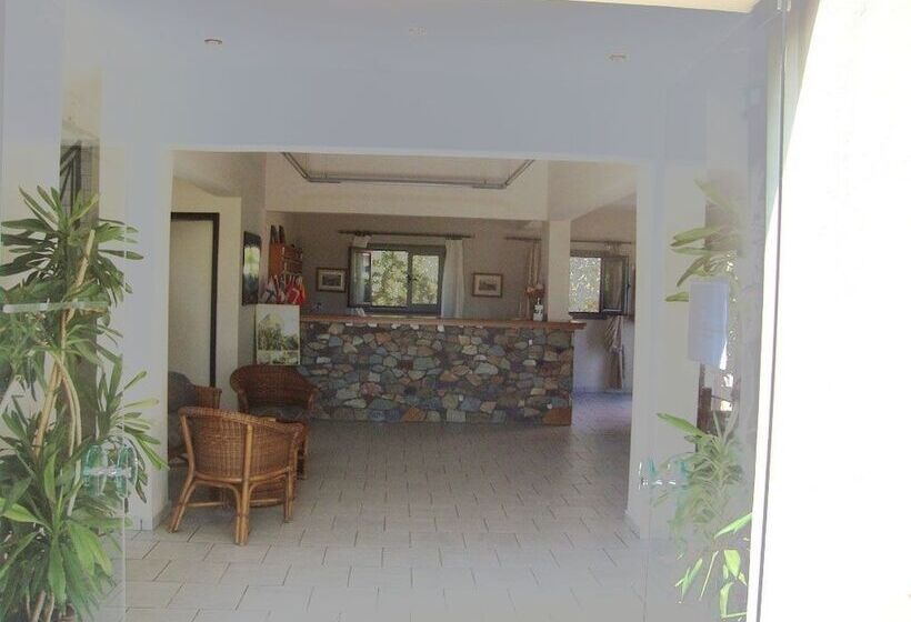 בית מלון כפרי Sias Resort