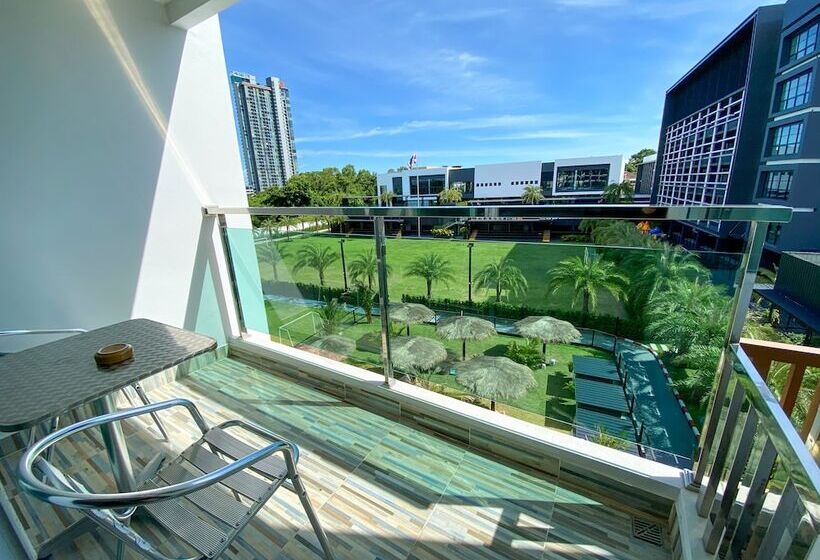 酒店 Vareena Palace