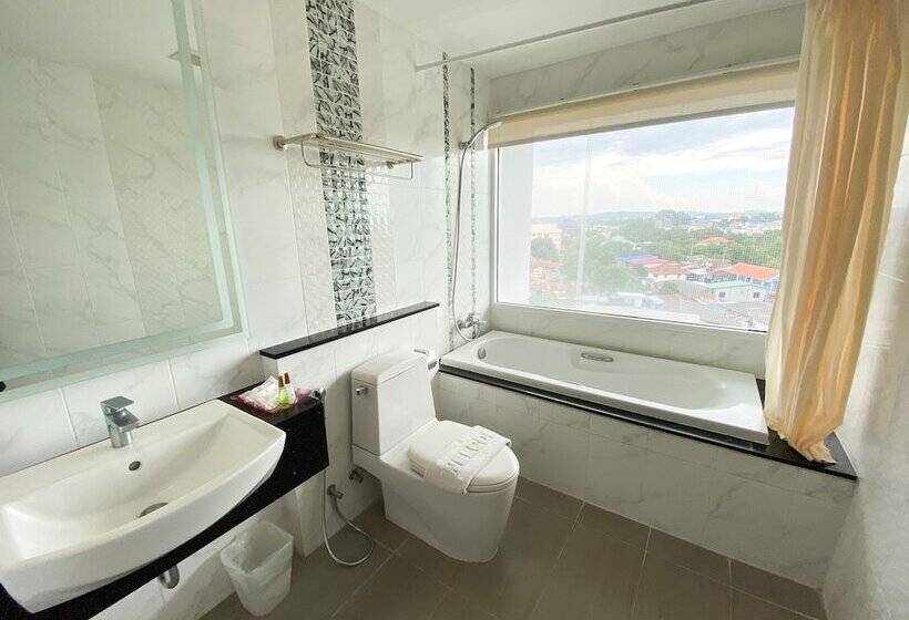 酒店 Vareena Palace