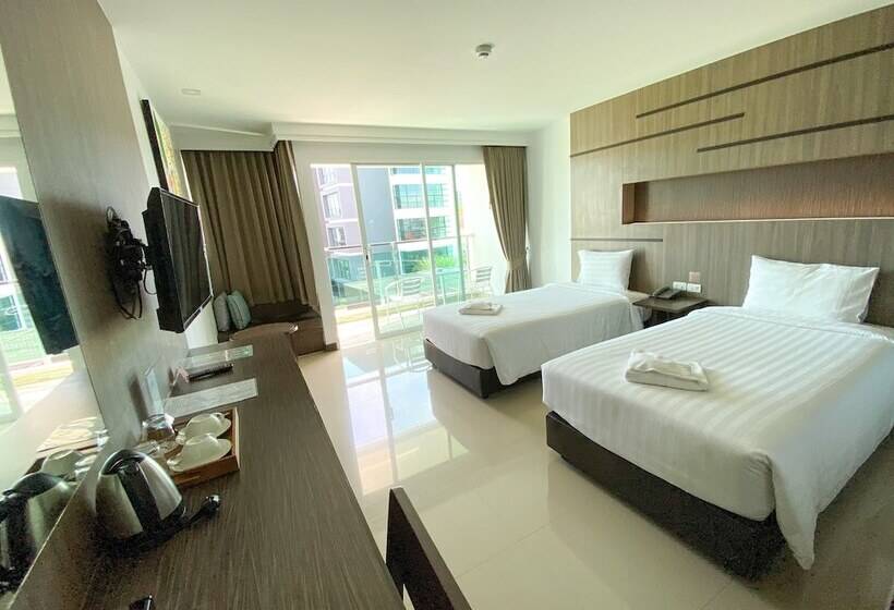 酒店 Vareena Palace