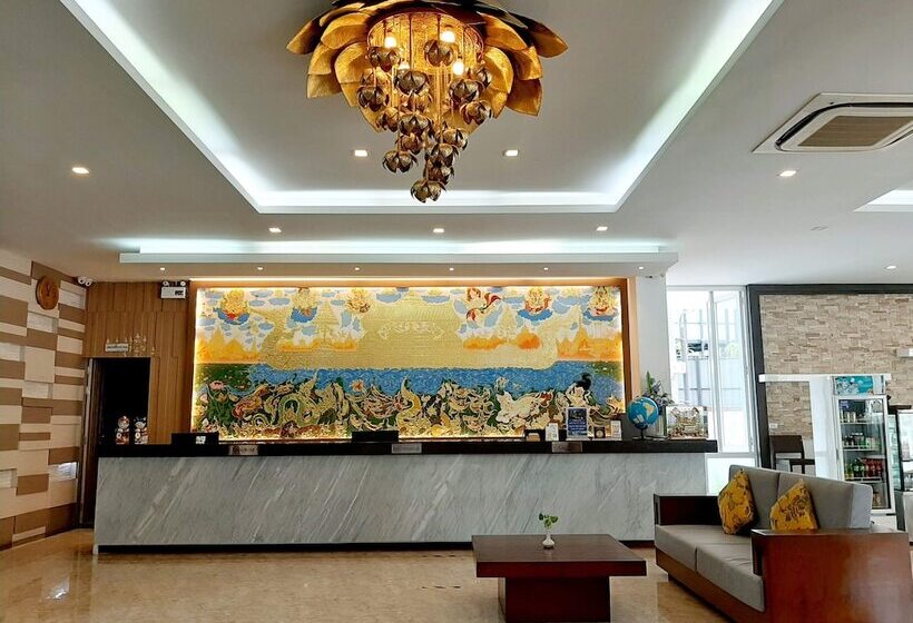 酒店 Vareena Palace