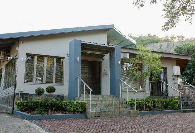 פנסיון 85 Ehmke Guesthouse