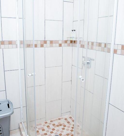 פנסיון 85 Ehmke Guesthouse