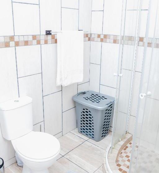 פנסיון 85 Ehmke Guesthouse