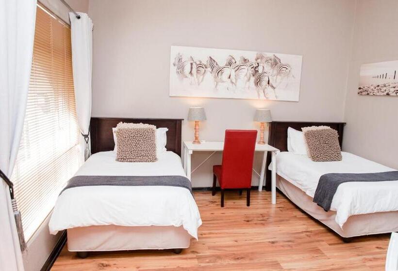 פנסיון 85 Ehmke Guesthouse