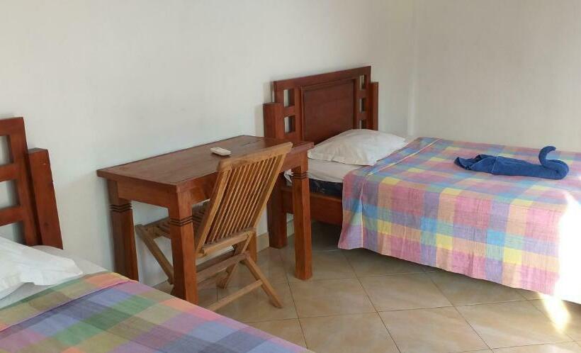 بنسيون Amed Sari Beach Guesthouse