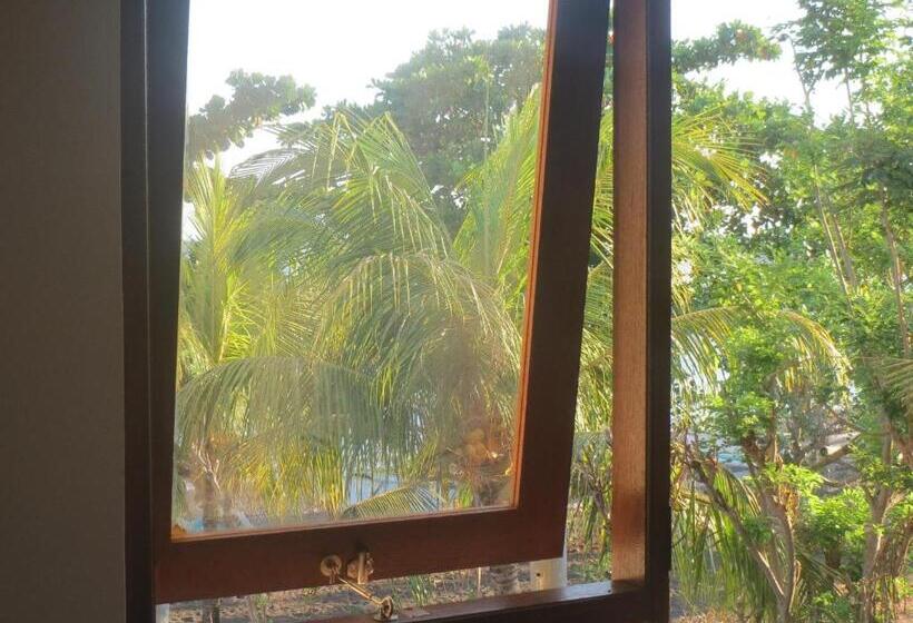 بنسيون Amed Sari Beach Guesthouse