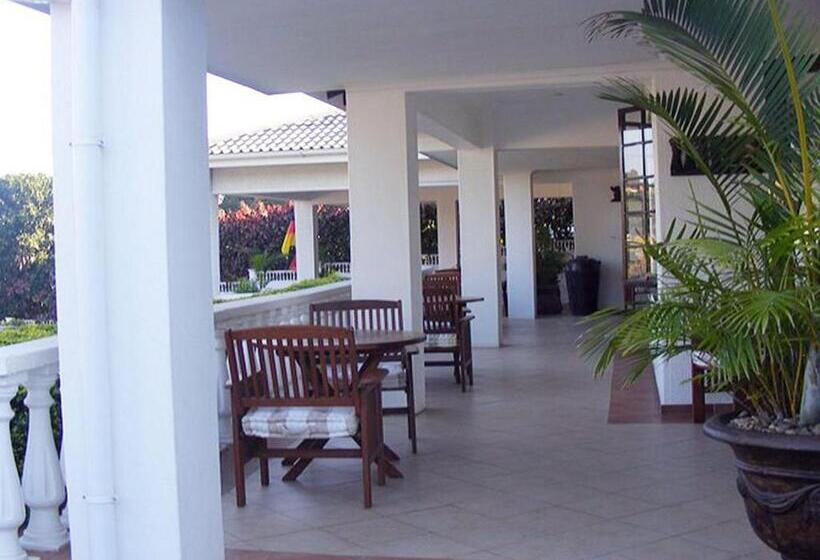 פנסיון Jr Guesthouse