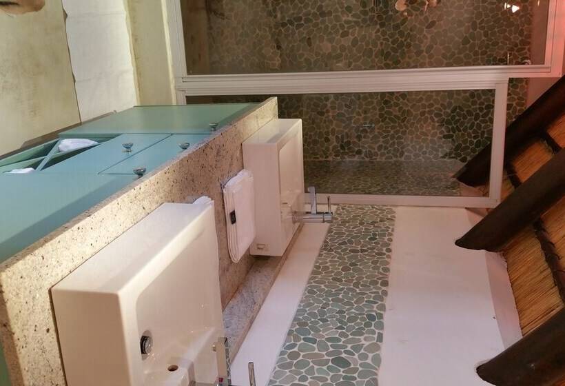 Raptors Wildlife Escapes