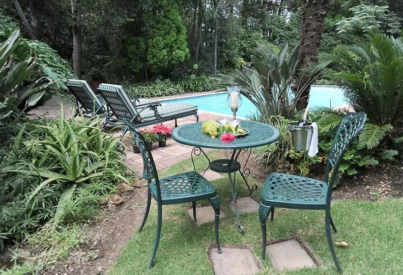 Riverbend Country House