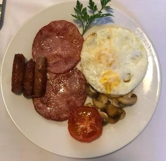 Riverbend Country House