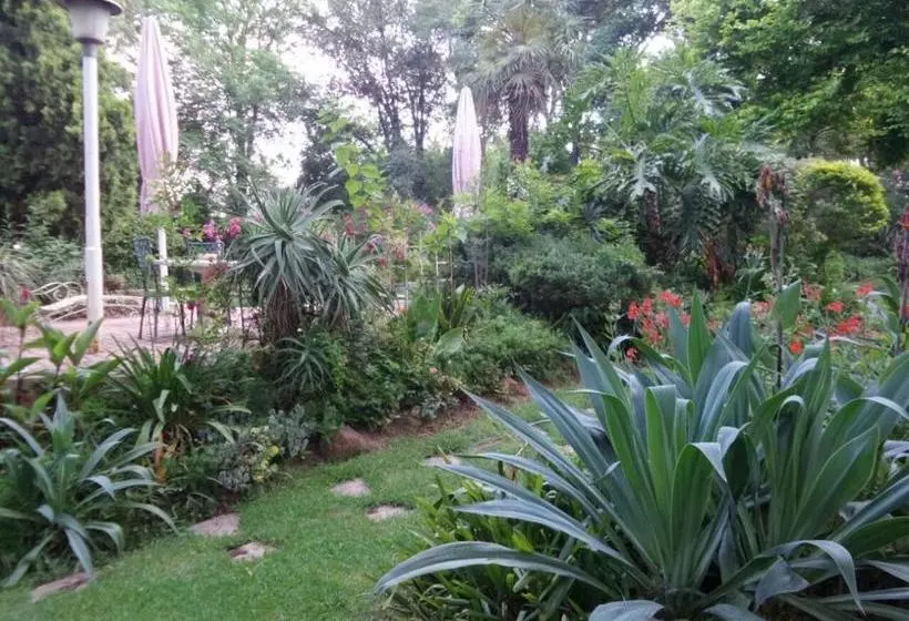 Riverbend Country House