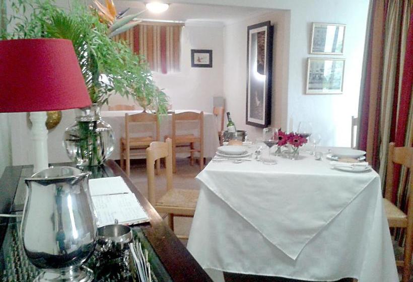 Riverbend Country House