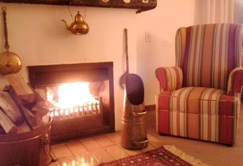 Riverbend Country House