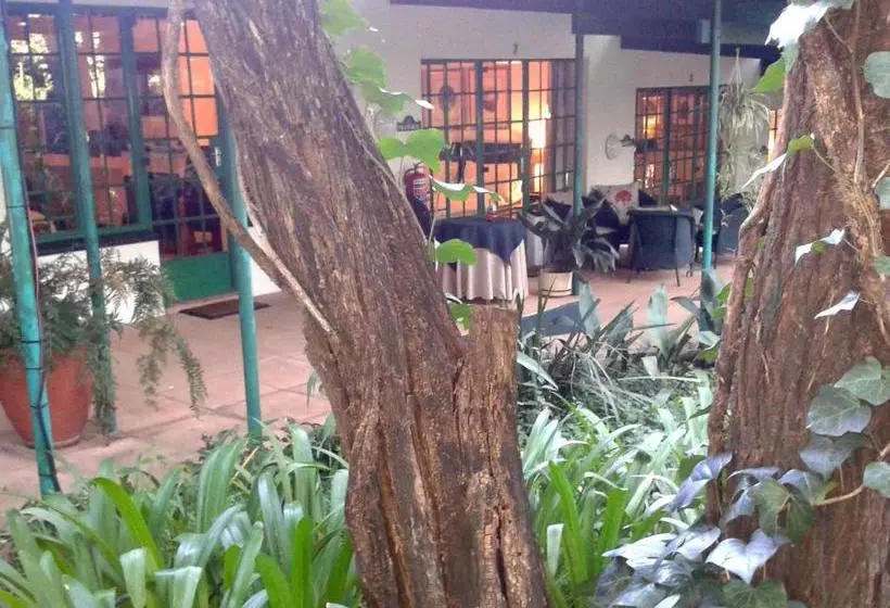 Riverbend Country House