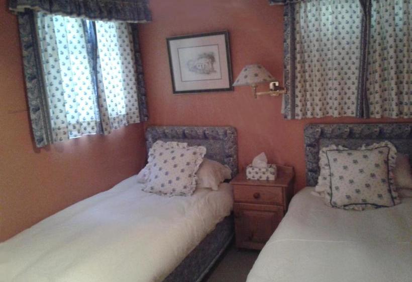 Riverbend Country House