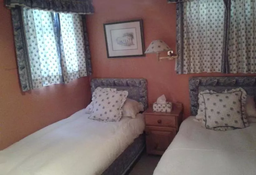 Riverbend Country House