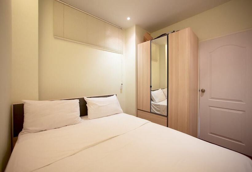 Lago Apartments By Tropiclook