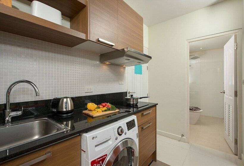 Lago Apartments By Tropiclook