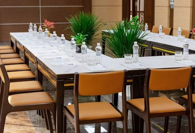 Aquasun Hotel Phu Quoc