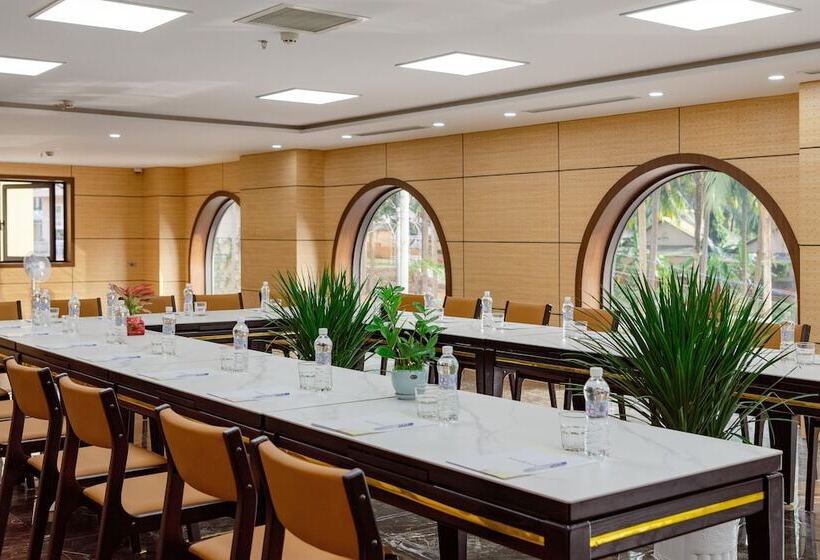 Aquasun Hotel Phu Quoc