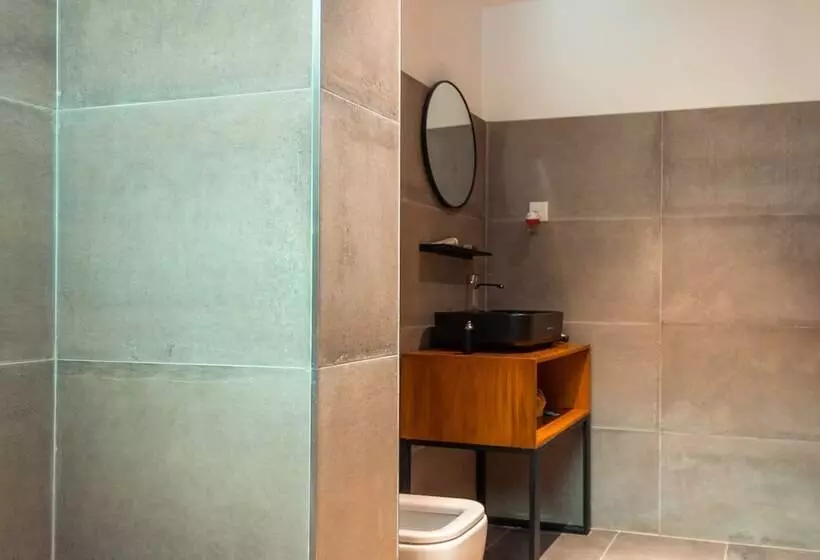 تختخواب و صبحانه The Nest Rugando