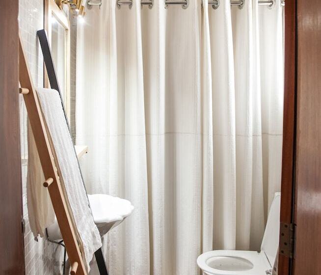 تختخواب و صبحانه The Nest Rugando