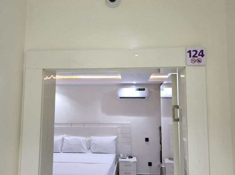 هتل Luxol Homes And Suites