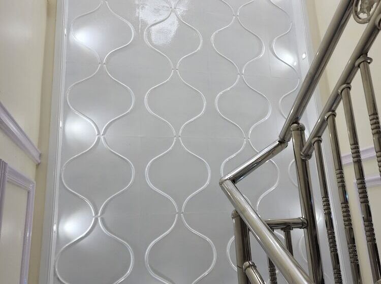 هتل Luxol Homes And Suites