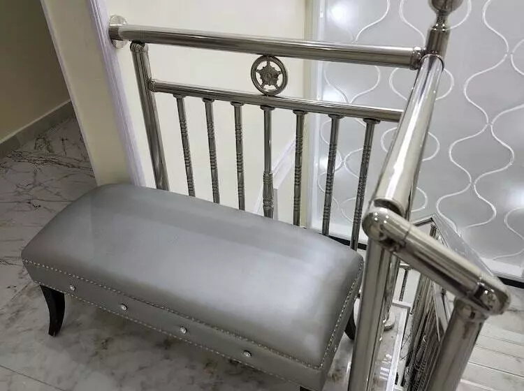 هتل Luxol Homes And Suites