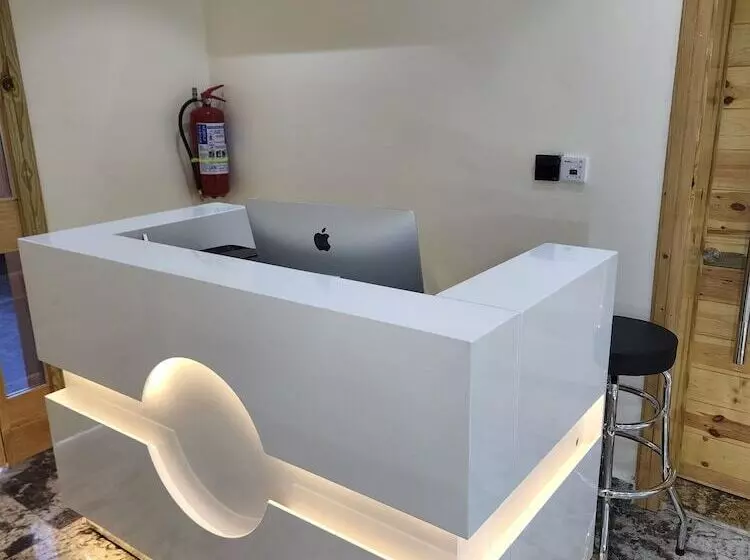 هتل Luxol Homes And Suites