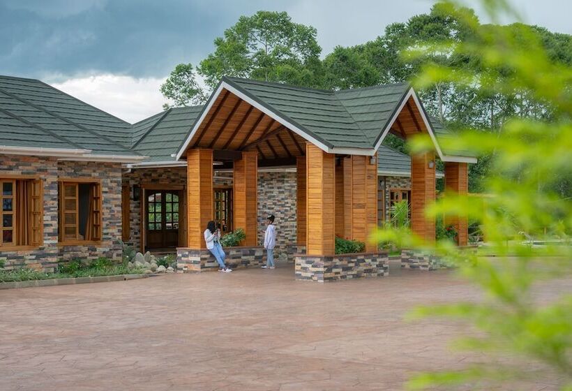 هتل Chimpundu Lodge