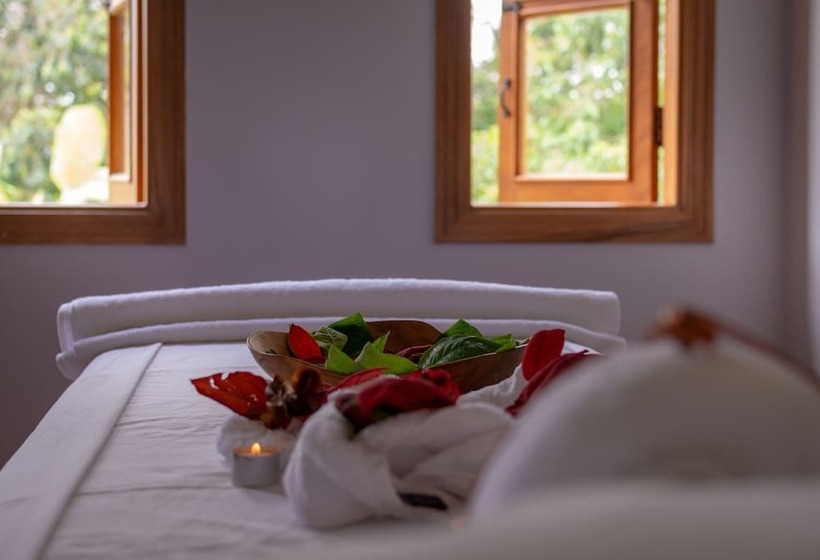 هتل Chimpundu Lodge