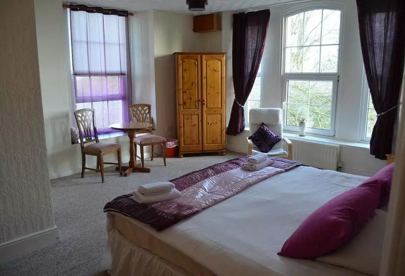 Aamiaismajoitus (B&B) Breezemount House