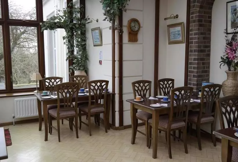 Aamiaismajoitus (B&B) Breezemount House