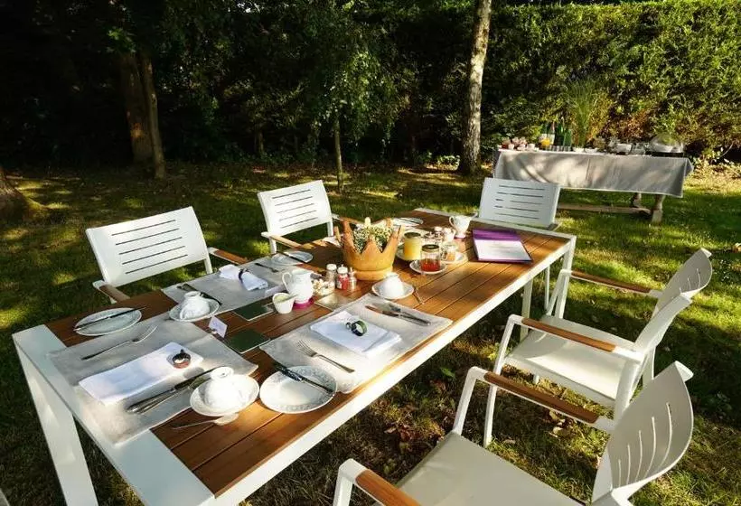 ベッドアンドブレックファースト Field Green Oast