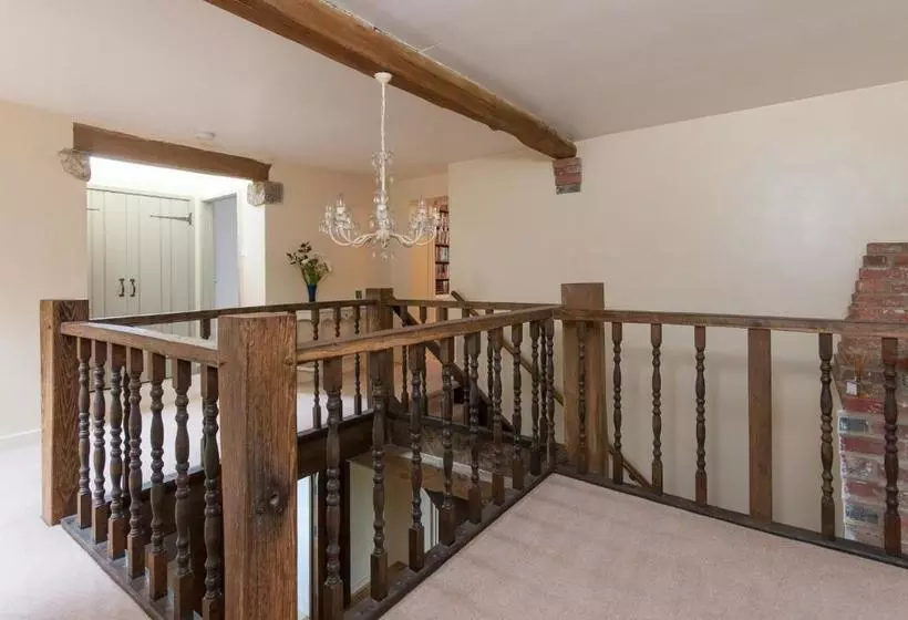 ベッドアンドブレックファースト Field Green Oast