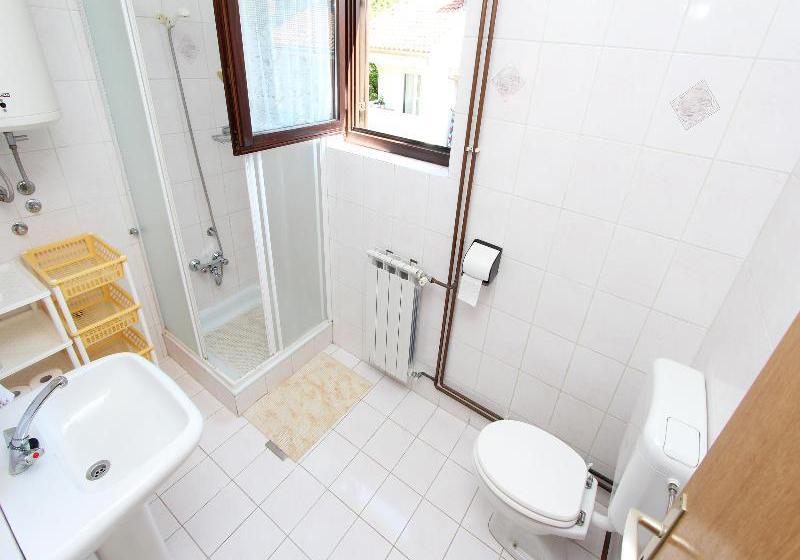 호텔 Apartments Antonija