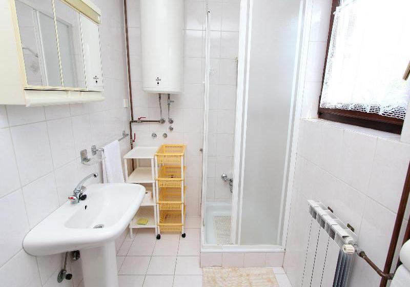 호텔 Apartments Antonija