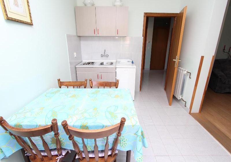 호텔 Apartments Antonija