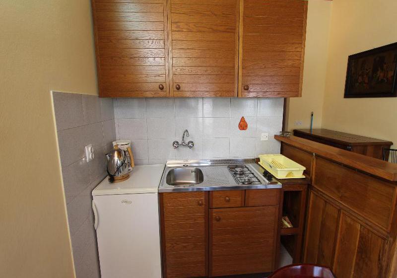 호텔 Apartments Antonija