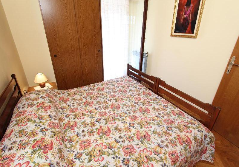 호텔 Apartments Antonija