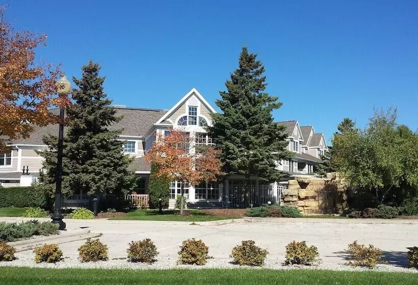 Hotelli Bridgeport Waterfront Resort